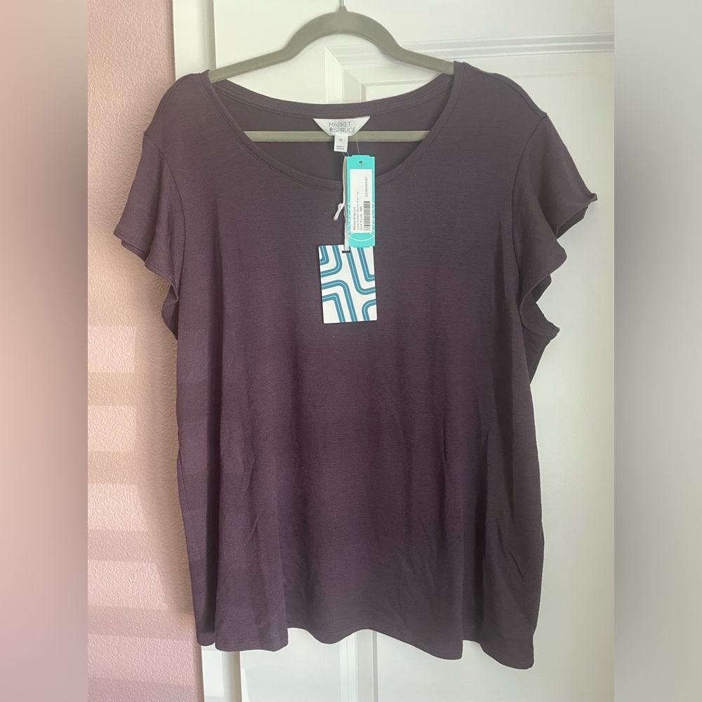 Flutter sleeve top